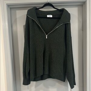 Old Navy Green V-Neck Sweater Knit